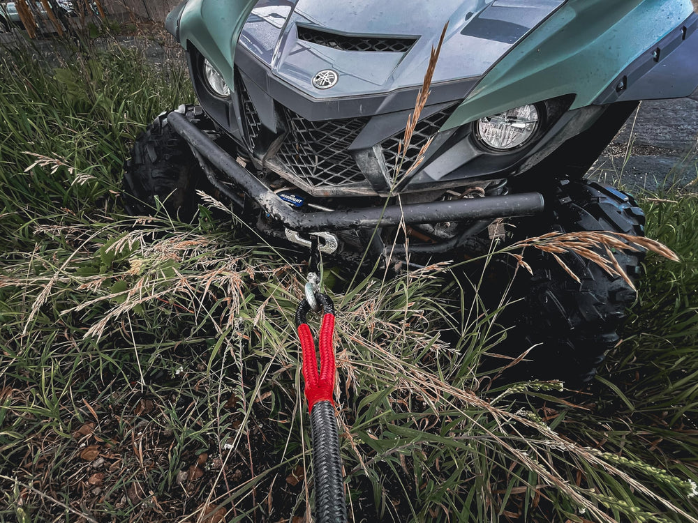 MotoAlliance Viper Midnight 4500lb winch installation hardware included.