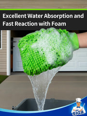 MR.SIGA car wash mitt in action on vehicle body for a gentle clean.