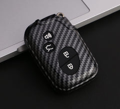 Muxkenper easy-clean design keeps the carbon texture looking new
