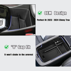 Neepiar Trax center console card holder helps quick access.