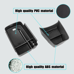 Neepiar Trax organizer includes anti-slip pads to reduce movement.