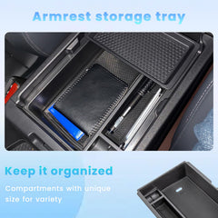 Neepiar CR-V tray installed delivers a cleaner, more organized center console.