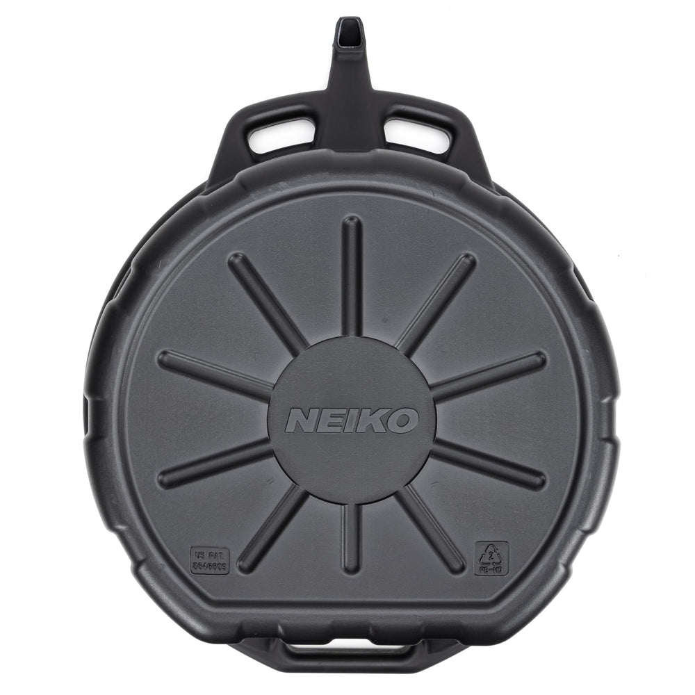NEIKO 20760A close-up pour spout enables controlled draining