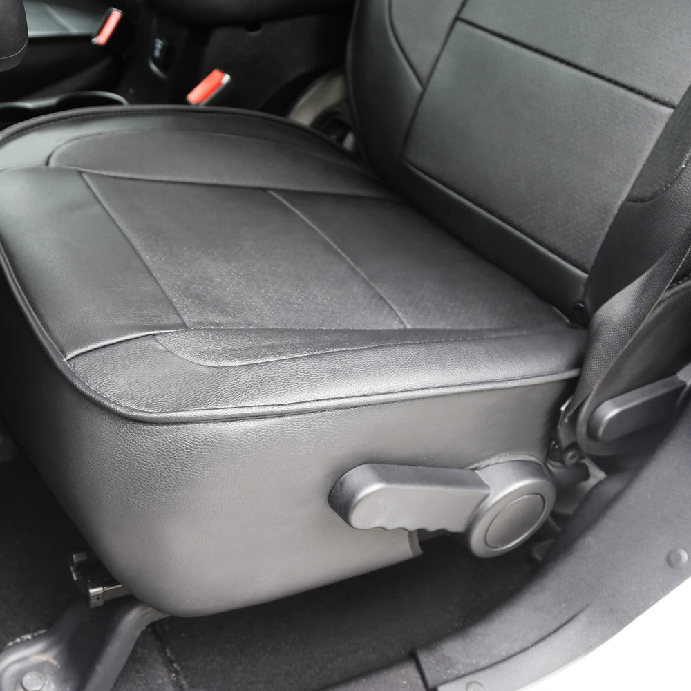 OASIS AUTO Durable seat cover safeguards against daily wear during adventures.