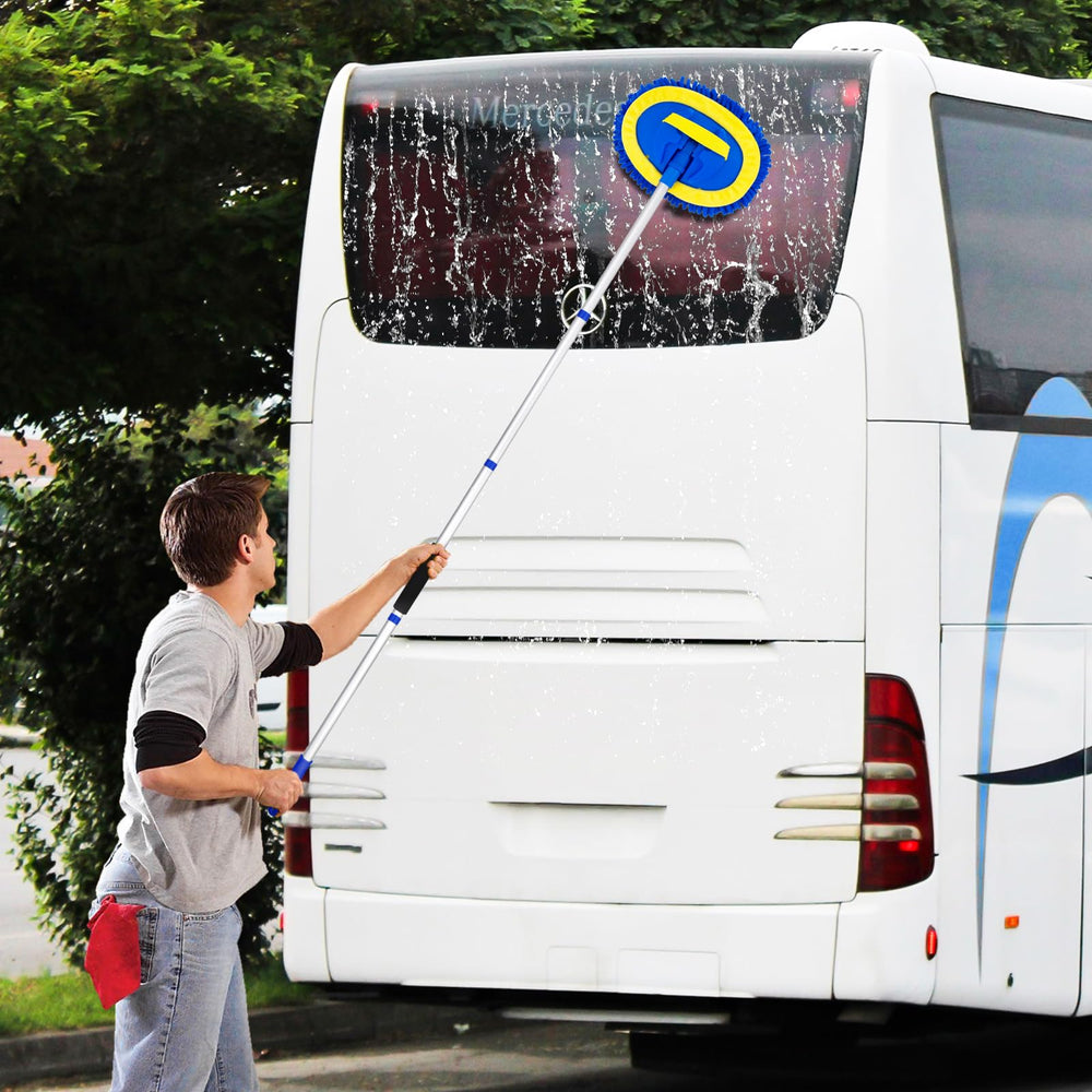 Ordenado 180-degree mop head rotation improves control during washing.