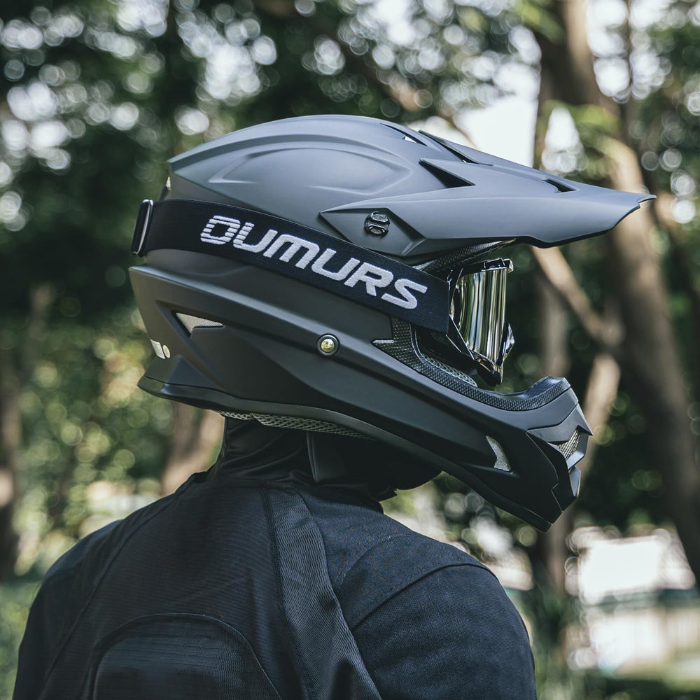 OUMURS DOT safety certification signals standard compliance for riders.