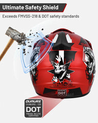 Oumurs youth helmet buckle close-up for easy on/off