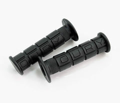 Oury OSCROG10 grip side view highlighting compact flange for twist throttle motorcycles
