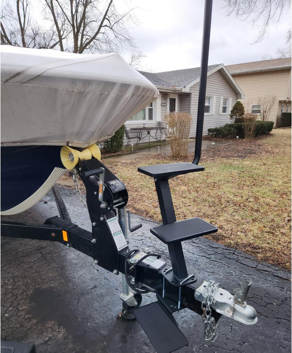 OUTPRIZE step with adjustable left-hand rail for boat clearance.