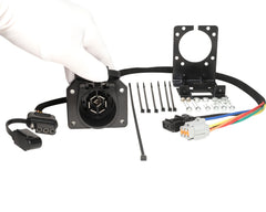 Oyviny 4-pin trailer connector output for versatile towing options on Xterra.
