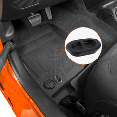 PAGOW off-road use shows floor protection against mud and water.