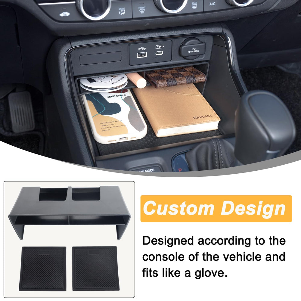 PIMCAR four-compartment tray in CR-V separates small essentials.