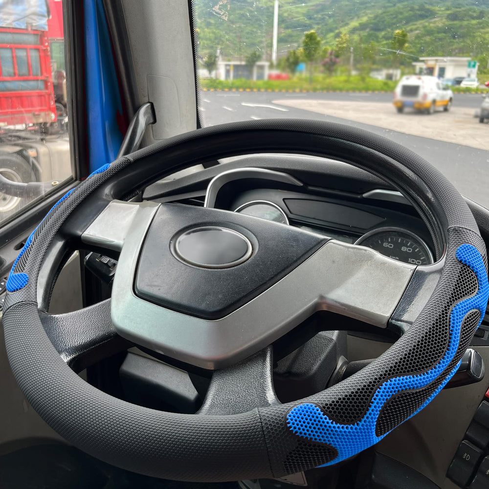 PINCTROT XL steering wheel cover in blue provides anti-slip grip for long hauls.