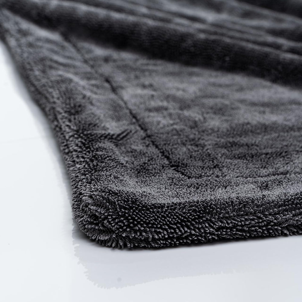 Pittstop Detailing edgeless microfiber towel ensures scratch-free drying