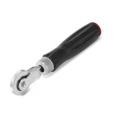 Power Aero Novia buffer with quick coupling demonstrates accessory compatibility.