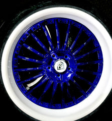 PRISMATIC POWDERS Gloss White metal coating for a glossy, professional look.
