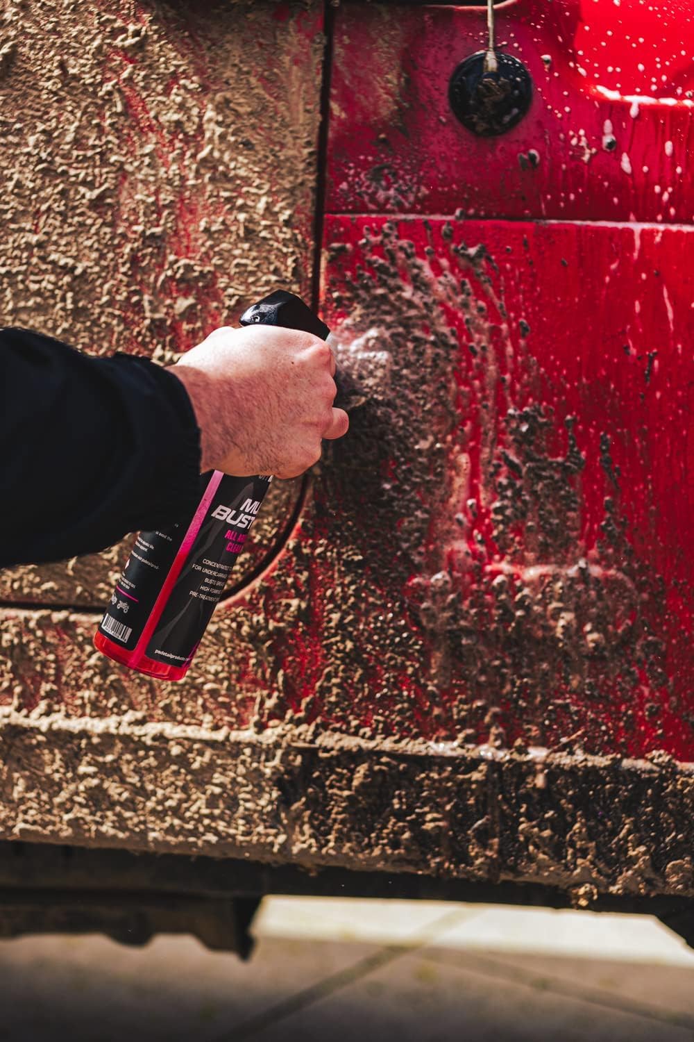 Concentrated Mud Buster formulation for tough grime