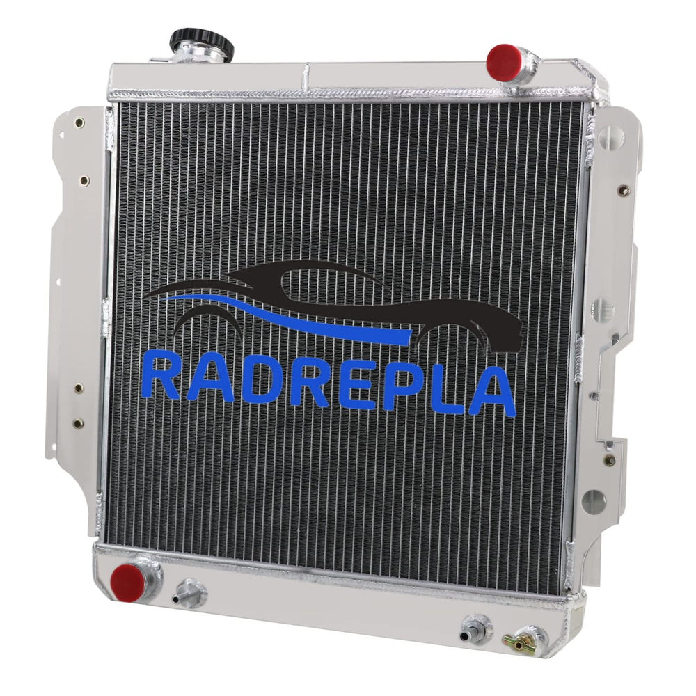 RADREPLA DPI2101 3-row radiator front view boosts Wrangler cooling efficiency.