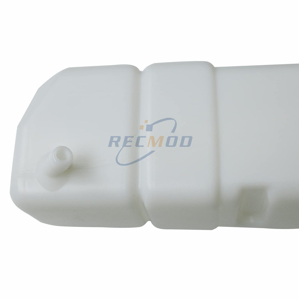 Recmod expansion tank close-up highlighting cap seal and durable design.