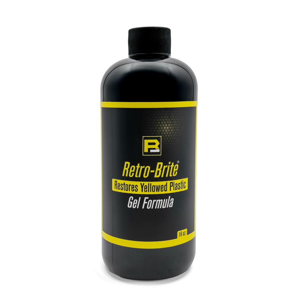 Retro-Brite Sole Brite gel application on yellowed plastic for even coverage.