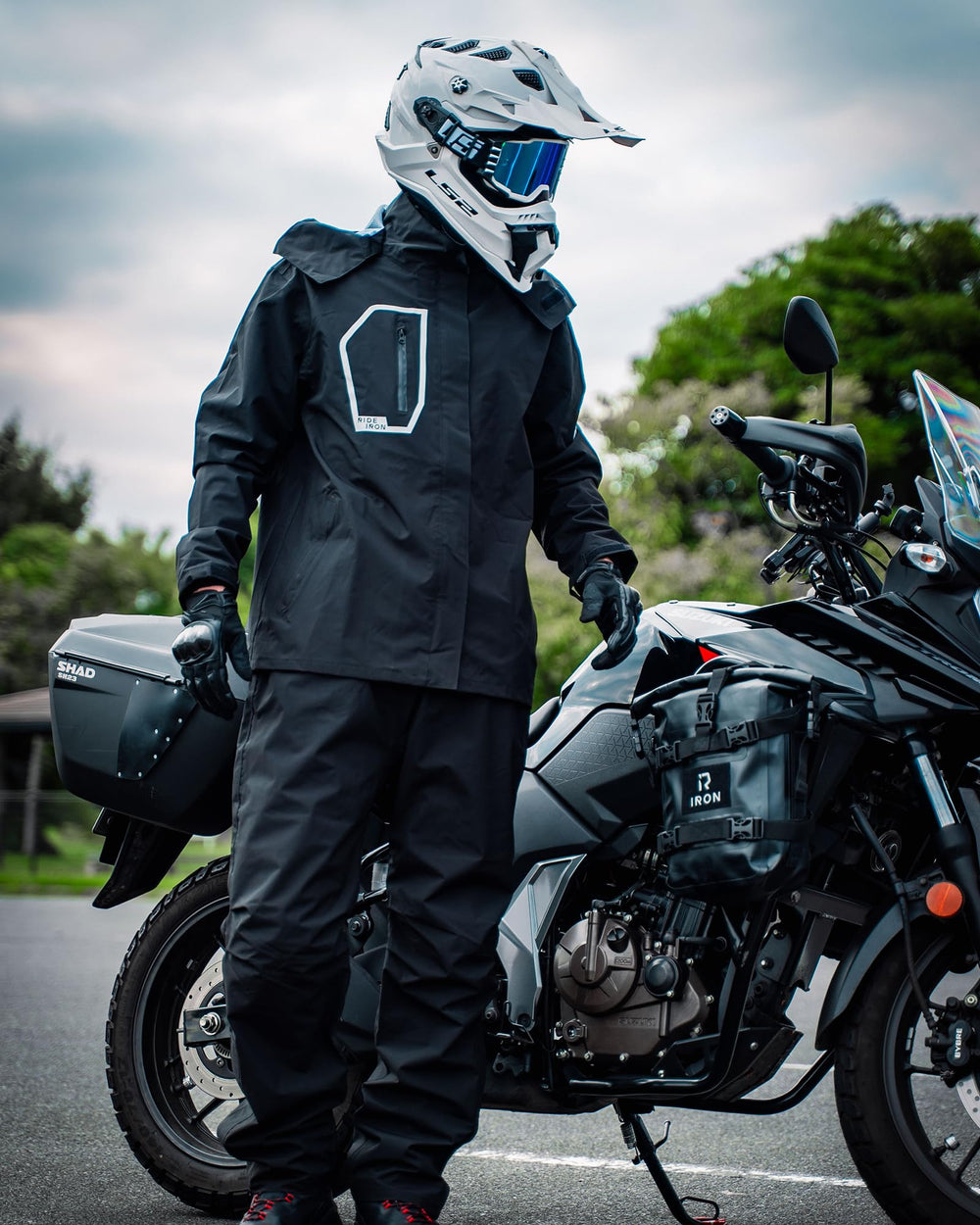 RIDEIRON pant-over-boot zippers enable easy on-the-go changes in wet conditions