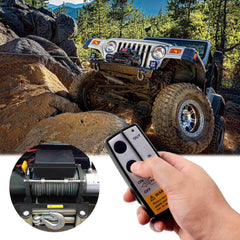Riyitauto twin remote control enables safer simultaneous operation