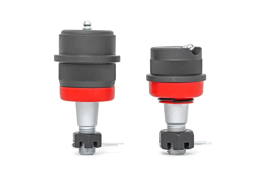 Rough Country ball joints on Dana 30 axle showcase compatibility.