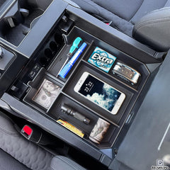RUNROAD multi-compartment tray enhances interior organization for long drives.