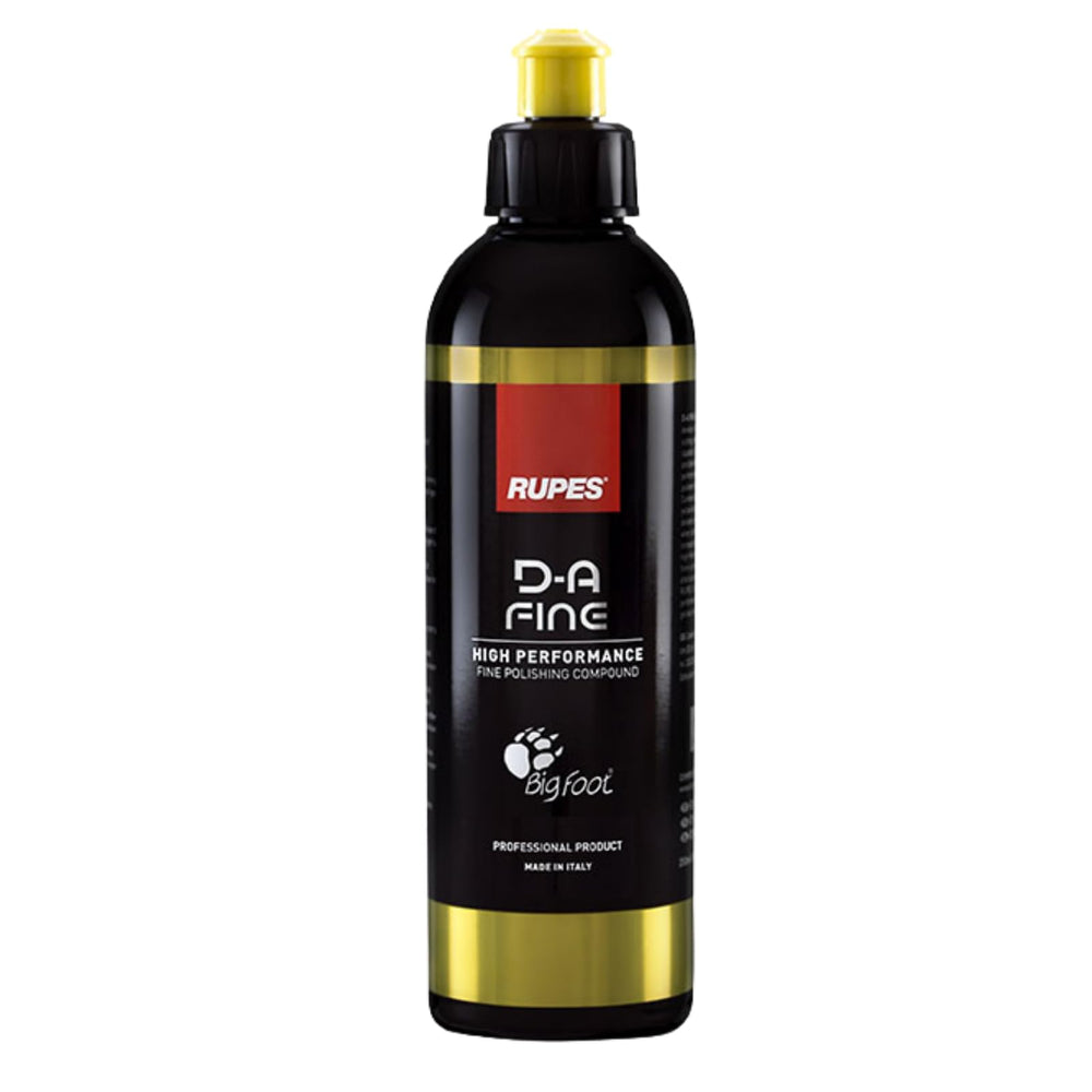 RUPES D-A Fine bottle pour demonstrates precise product dispensing for controlled polishing