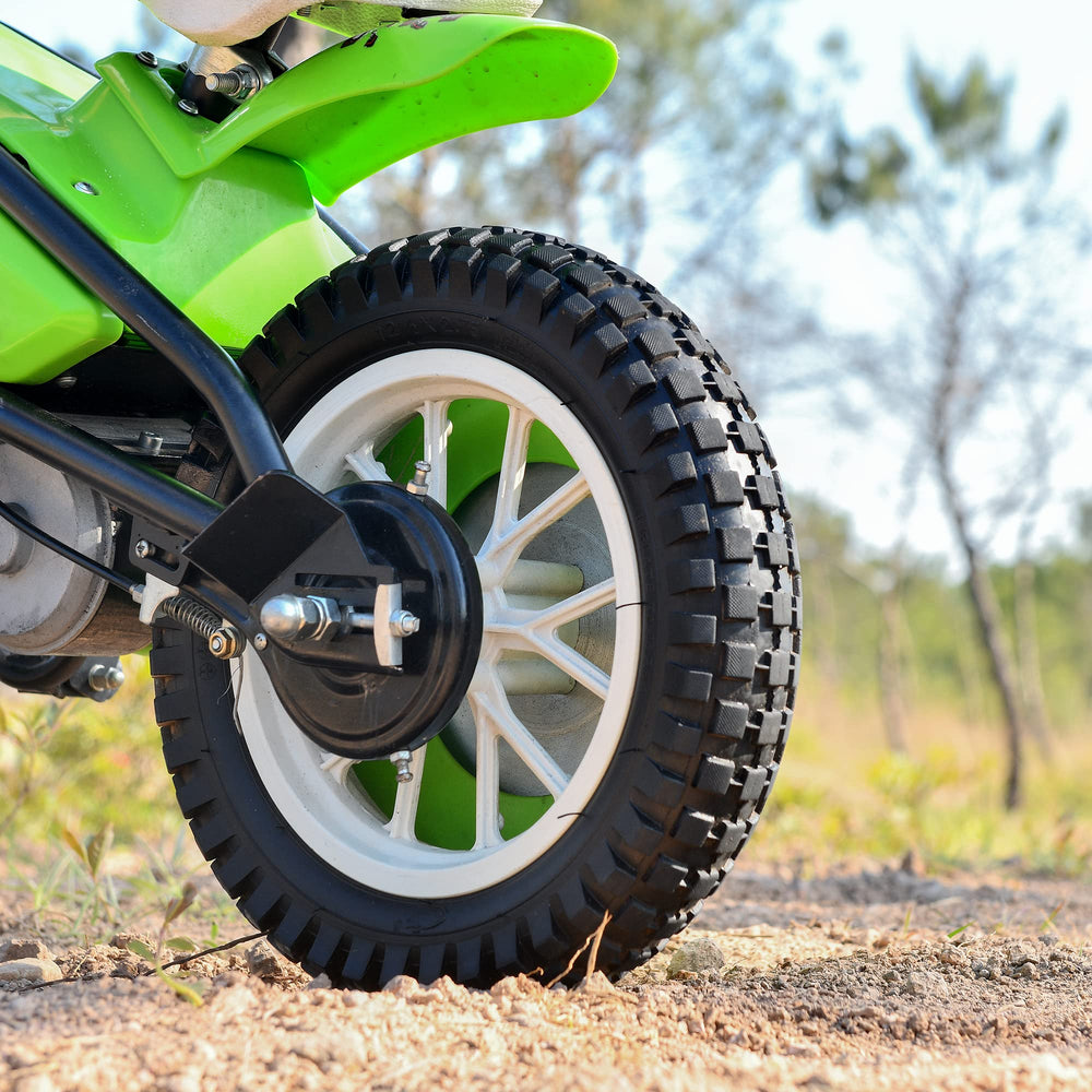 RUTU square tread delivers stable traction on muddy terrain