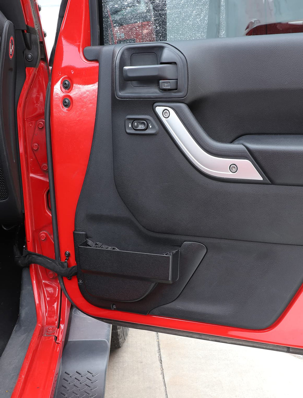 Savadicar DP4 two-pack provides extra door-side storage options.