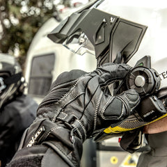 Sena 30K Bluetooth intercom reaches up to 2 km in open terrain