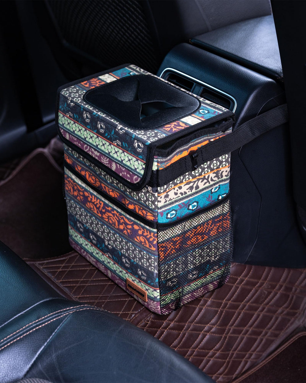 SIBOFUEGO car trash can leak-proof design helps prevent spills