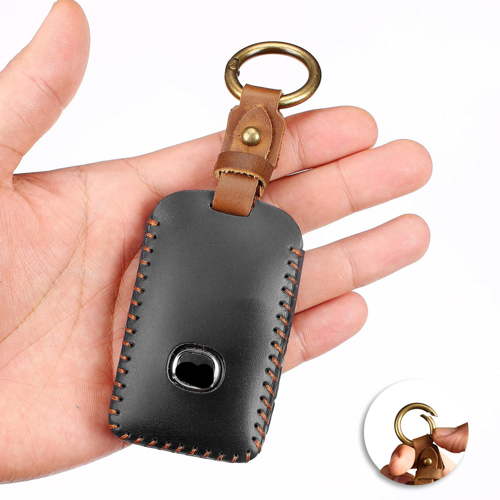 Easy installation close-up of SIEVEN key fob case demonstrates tool-free fit
