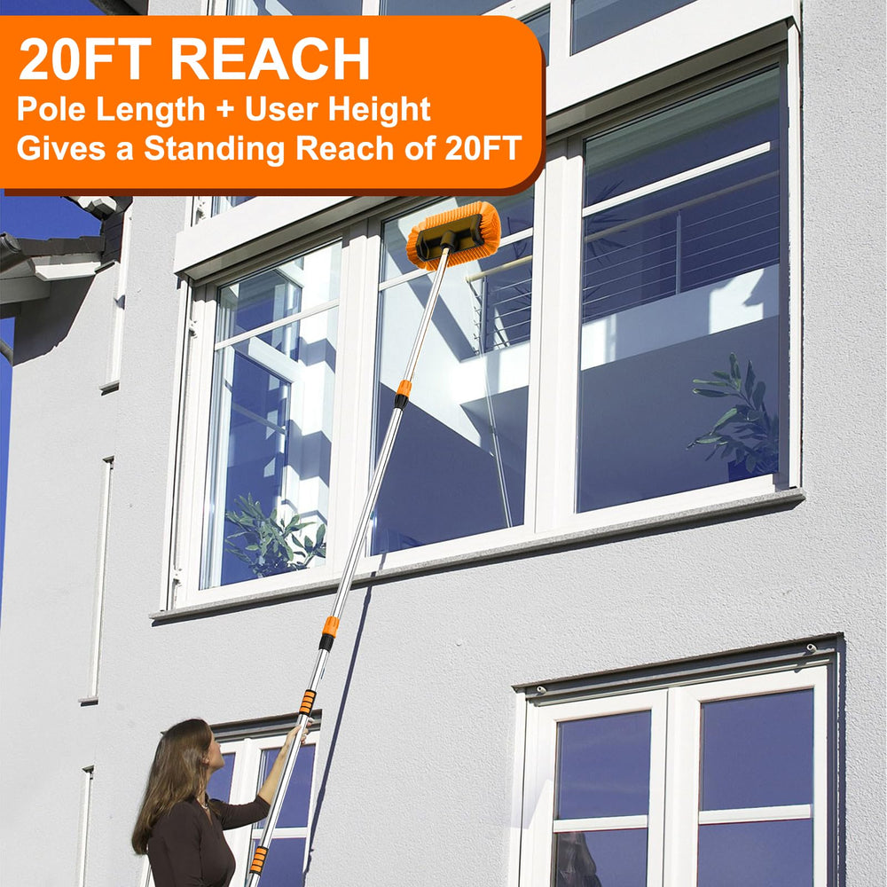 SISUPASSIE solar panel cleaning action with the 12-inch head