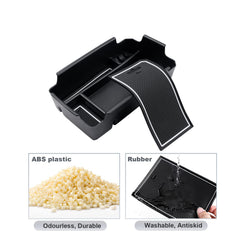 SKTU XC40 organized storage compartments for quick reach.
