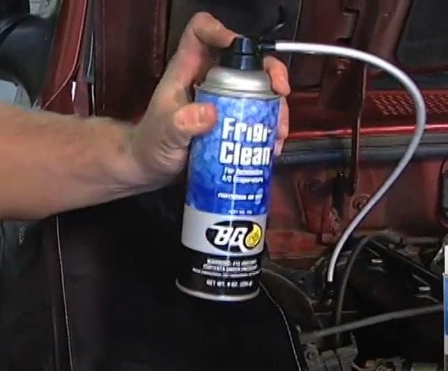 Smilyeez Frigi-Fresh kit contents shown for quick interior air refresh.