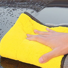 SOFTBATFY machine-washable microfiber towel stays soft after repeated cleanings.