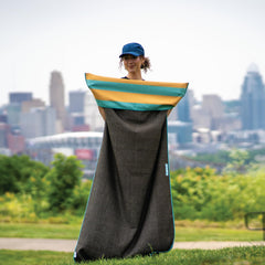 Sprints athletic running towel machine-washable and easy care.