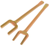 Sunluway axle popper tool in action removing a front-wheel-drive axle safely.