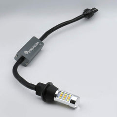 Built-in resistors in Syneticusa 7443 prevent rapid flashing and ensure stable operation.