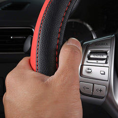 Szttswamp protects hands from sweat while driving with a soft inner layer.
