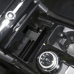 Daily-use setup supports easy access to essentials during commutes.