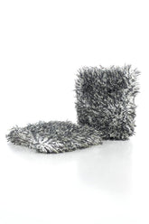 The Rag Company Cyclone Ultra Wheel Mitt on wheels for easy contaminant release during washing.