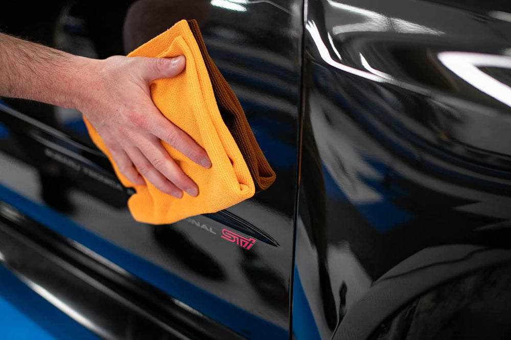 The Rag Company Edgeless Pearl towel for glass cleaning with streak-free clarity.