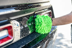 The Rag Company lint-free mitt reduces fibers while cleaning
