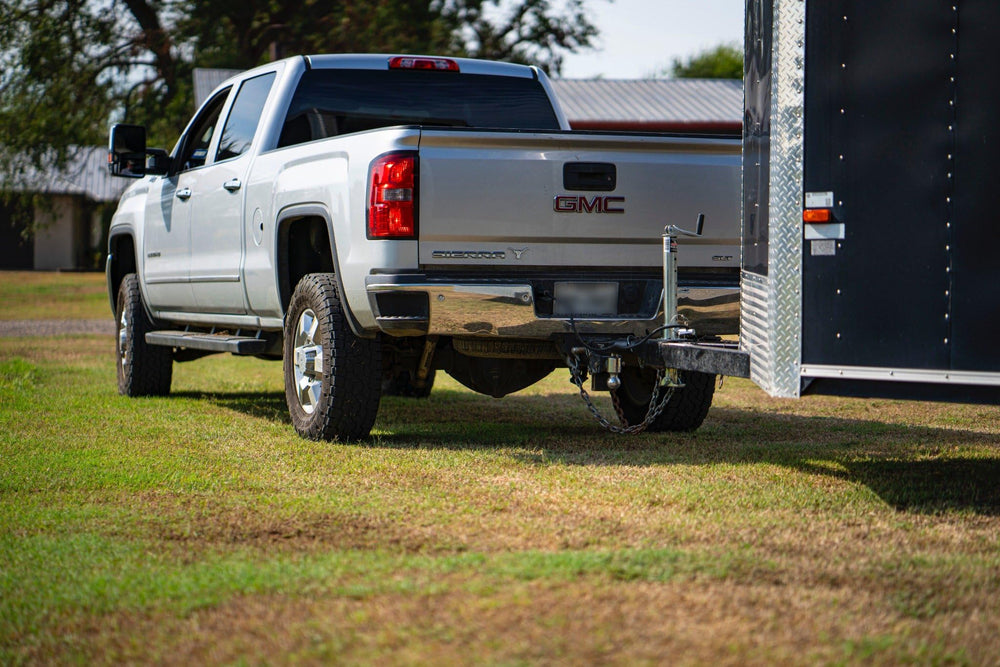 The Ultimate Trailer Jack RV-trailer use facilitates stable leveling on parks and campsites.