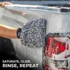 Cyclone Ultra wash mitt is designed for rinseless washing on modern finishes.