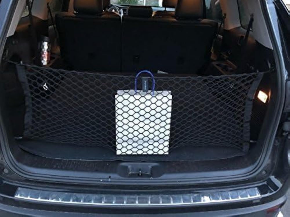 TN TrunkNets envelope-style trunk net keeps Highlander cargo organized.