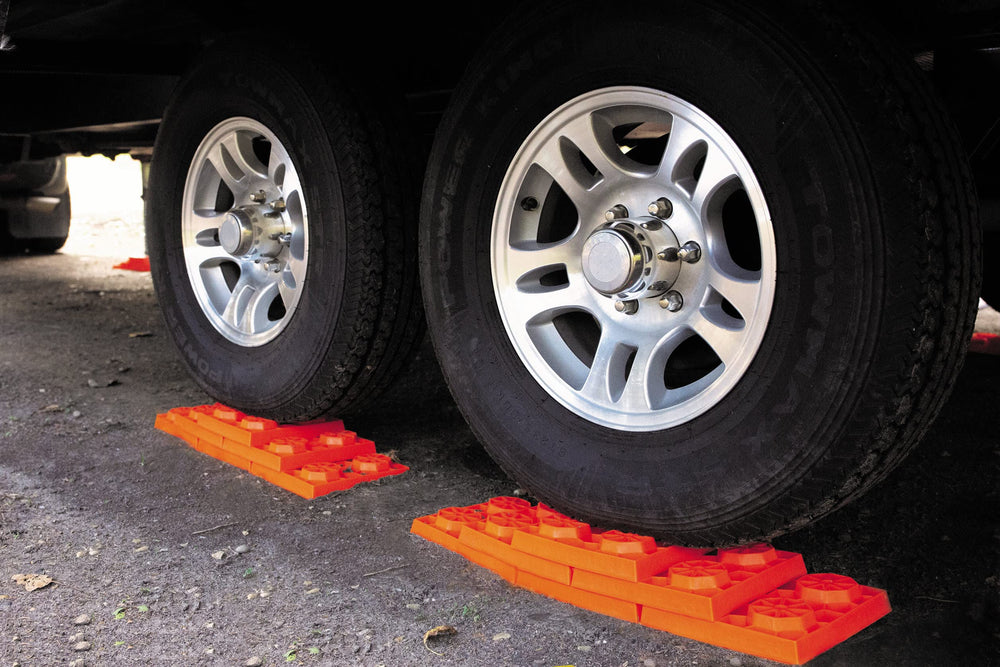 Tri-Lynx Lynx levelers orange storage bag in use for visibility and organization